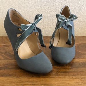 Dolce by Mojo Moxy Vintage Blue Heels